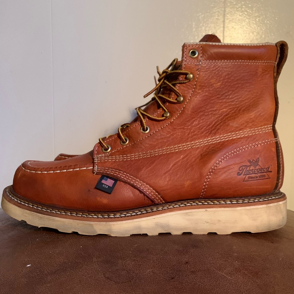 Thorogood moc toe